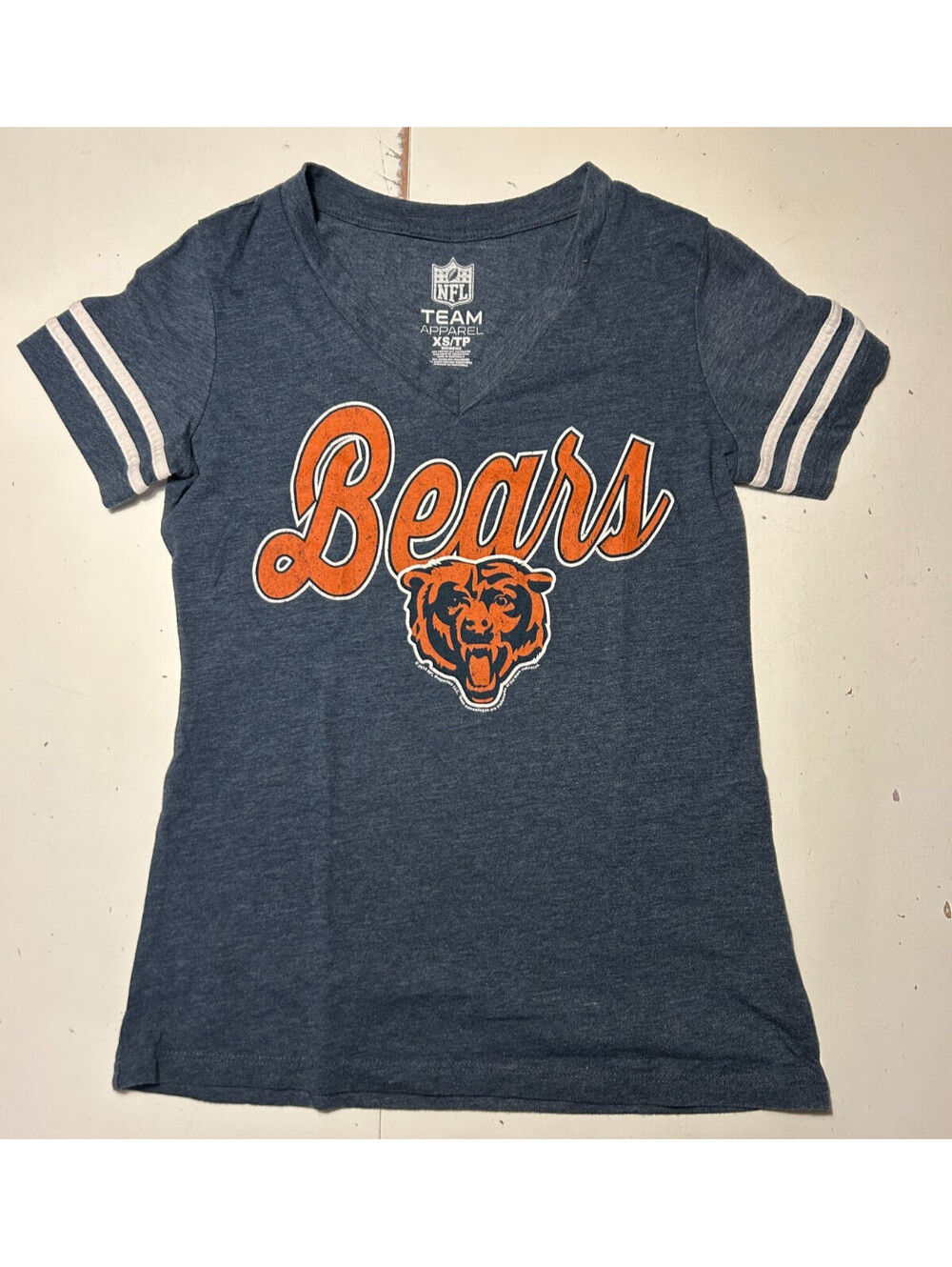 CHICAGO BEARS NFL TEAM APPAREL SHORT SLEEVE V-NECK TEE SHIRT WOMENS XS